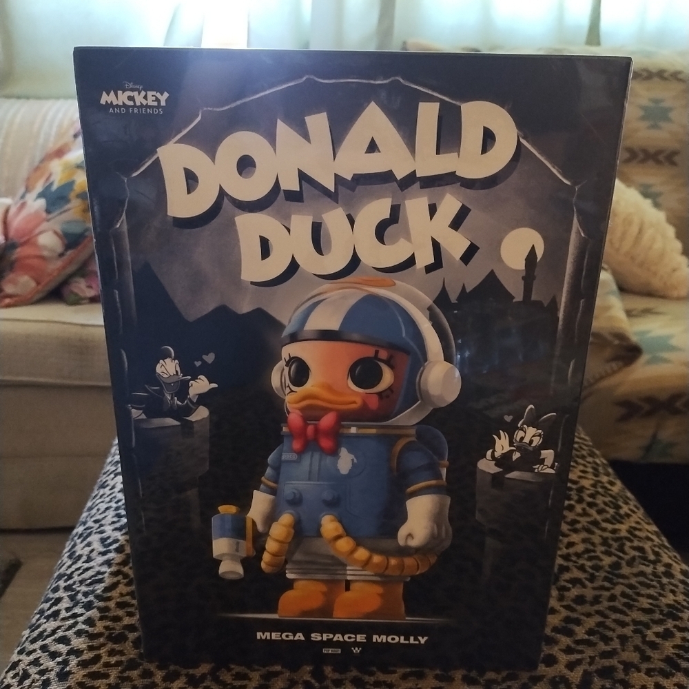 SOLD--Pop Mart- Mega Space Molly - Donald Duck 400%